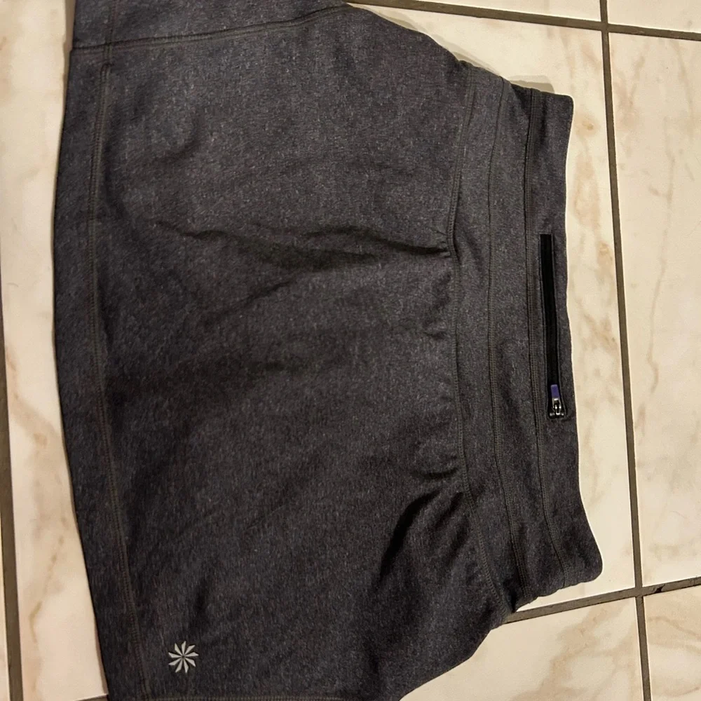 Athleta Women's Gray Skorts